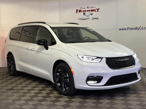 2026 Chrysler Pacifica L
