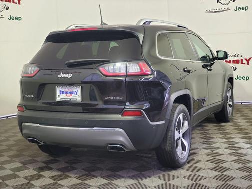 Diamond Black Crystal Pearlcoat 2021 Jeep Cherokee Limited