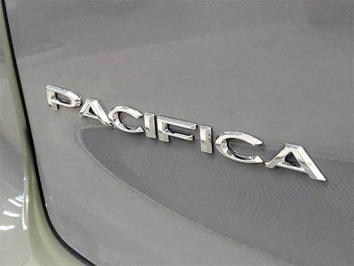 2025 Chrysler Pacifica L