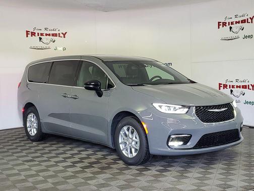 2025 Chrysler Pacifica L