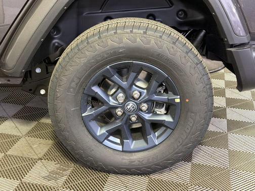 Granite Crystal Metallic Clearcoat 2026 Jeep Wrangler 85th Anniversary