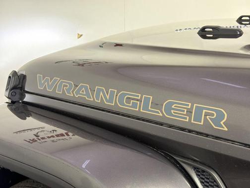 Granite Crystal Metallic Clearcoat 2026 Jeep Wrangler 85th Anniversary