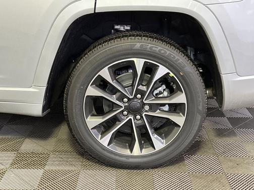 2025 Jeep Grand Cherokee L Overland