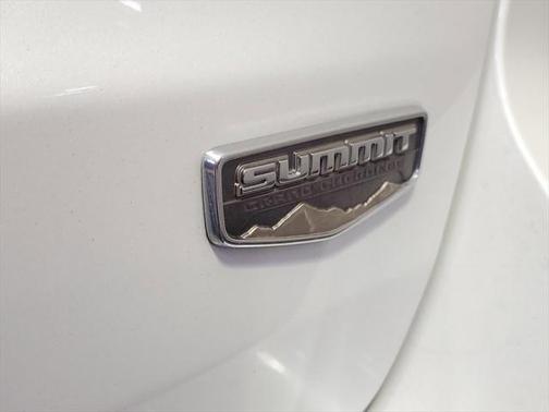 2017 Jeep Grand Cherokee Summit