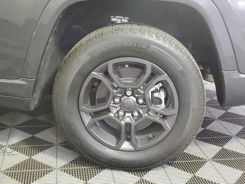2025 Jeep Grand Cherokee 4xe Anniversary Edition