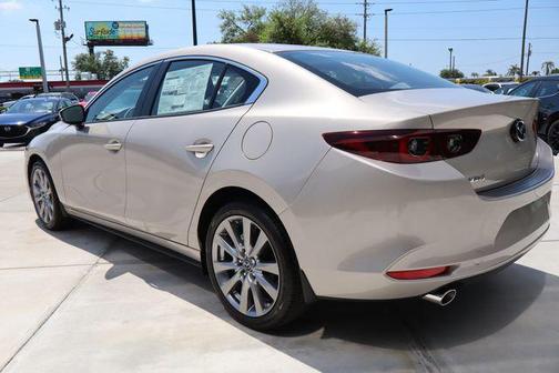 Platinum 2026 Mazda Mazda3 FWD w/Preferred Package