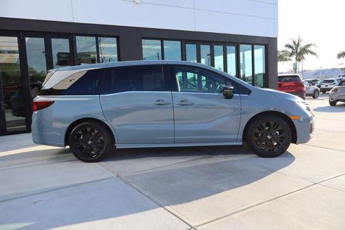 Sonic Gray Pearl 2025 Honda Odyssey Sport-L