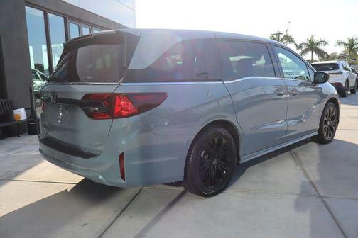 Sonic Gray Pearl 2025 Honda Odyssey Sport-L