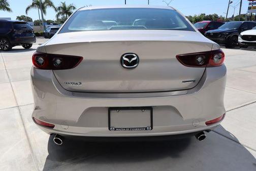Platinum Quartz Metallic 2025 Mazda Mazda3 FWD w/Preferred Package