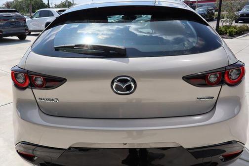 Platinum 2026 Mazda Mazda3 FWD w/Preferred Package
