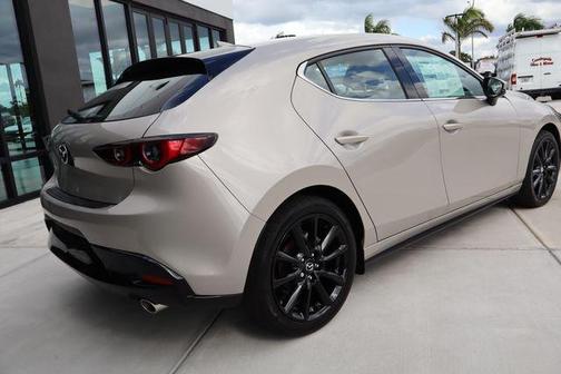 Platinum 2026 Mazda Mazda3 FWD w/Premium Package