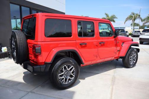 Firecracker Red Clearcoat 2025 Jeep Wrangler 4-Door Sahara 4x4