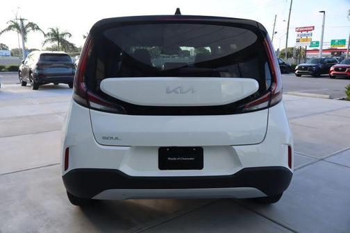 Clear White/Black Roof 2024 Kia Soul S