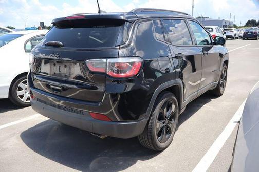 Diamond Black Crystal Pearlcoat 2020 Jeep Compass Latitude