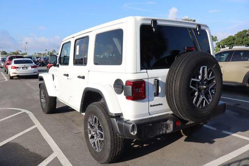 Bright White Clearcoat 2025 Jeep Wrangler 4-Door Sahara 4x4