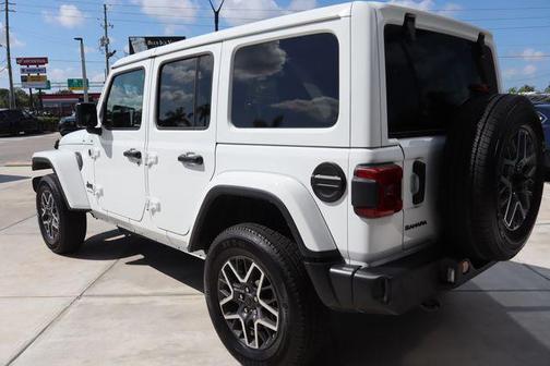 Bright White Clearcoat 2025 Jeep Wrangler 4-Door Sahara 4x4