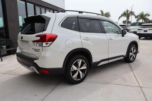 Crystal White Pearl 2020 Subaru Forester Touring