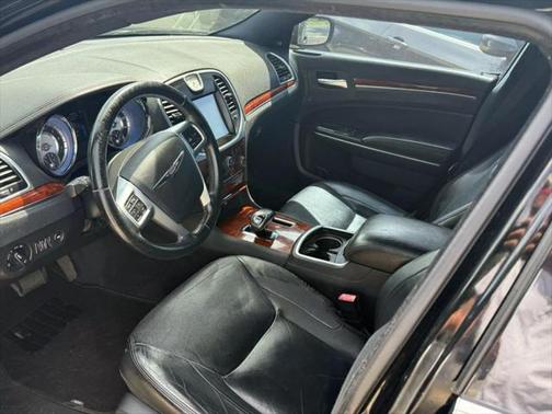 2012 Chrysler 300 Limited