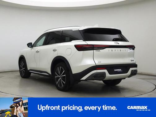 White 2023 INFINITI QX60 Sensory