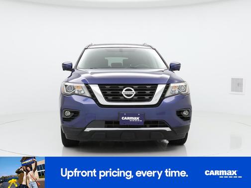 2017 Nissan Pathfinder SL