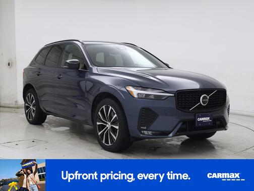 2023 Volvo XC60 B6 Ultimate Dark Theme