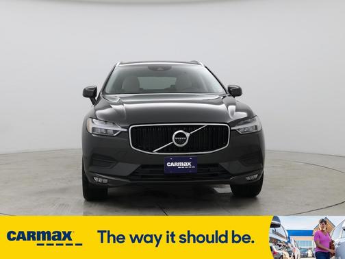 2021 Volvo XC60 T6 Momentum