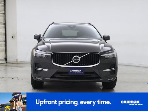 2022 Volvo XC60 B5 Momentum
