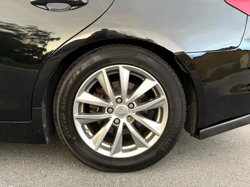 2014 INFINITI Q50 Hybrid Premium