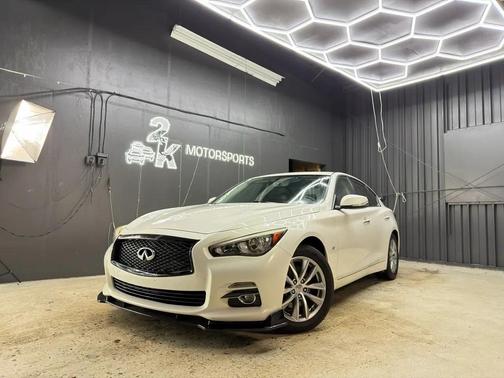 2015 INFINITI Q50 Premium