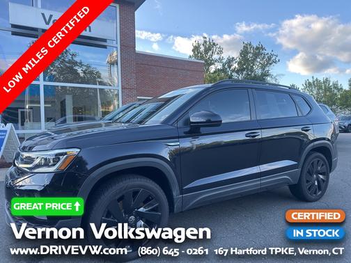 2024 Volkswagen Taos 1.5T SE Black