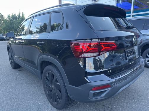 2024 Volkswagen Taos 1.5T SE Black