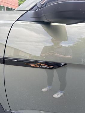 2025 Volkswagen Atlas 2.0T Peak Edition