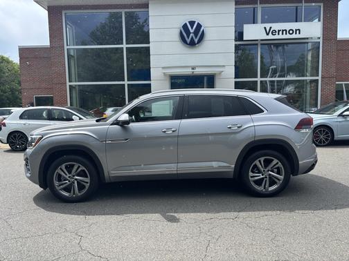 2024 Volkswagen Atlas Cross Sport 2.0T SEL R-Line