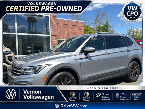 Pyrite Silver Metallic 2024 Volkswagen Tiguan 2.0T SE