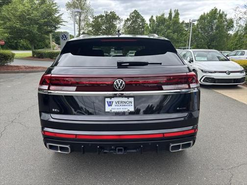 2024 Volkswagen Atlas Cross Sport 2.0T SEL Premium