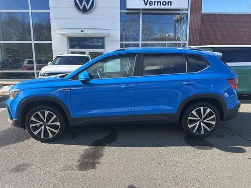 2024 Volkswagen Taos 1.5T SE