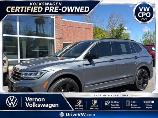 Platinum Gray Metallic 2024 Volkswagen Tiguan 2.0T SE R-Line Black