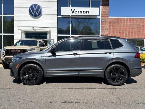 Platinum Gray Metallic 2024 Volkswagen Tiguan 2.0T SE R-Line Black