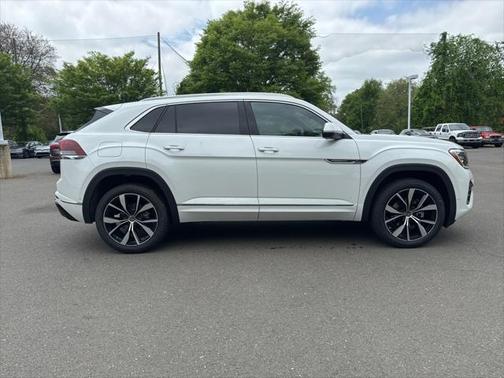 2025 Volkswagen Atlas Cross Sport 2.0T SEL Premium