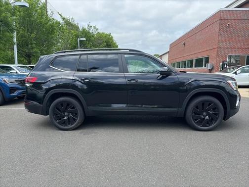 2025 Volkswagen Atlas 2.0T SE w/Technology 4MOTION