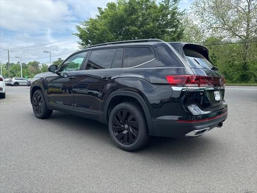 2025 Volkswagen Atlas 2.0T SE w/Technology 4MOTION
