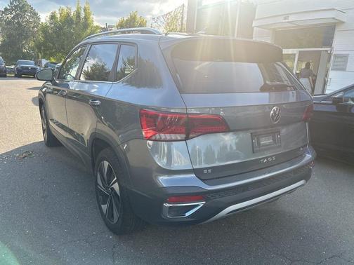 2024 Volkswagen Taos 1.5T SE