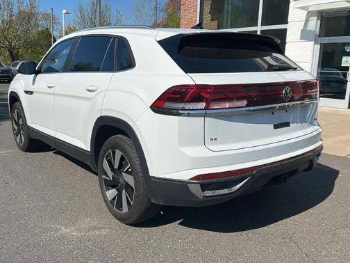 Pure White 2025 Volkswagen Atlas Cross Sport 2.0T SE w/ Technology