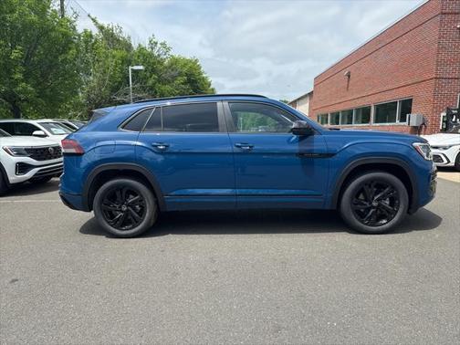 2025 Volkswagen Atlas Cross Sport 2.0T SEL