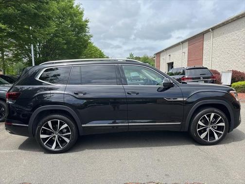 2025 Volkswagen Atlas 2.0T SEL Premium R-Line 4MOTION