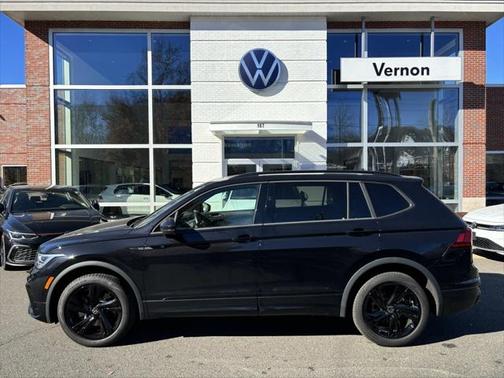 2024 Volkswagen Tiguan 2.0T SE R-Line Black