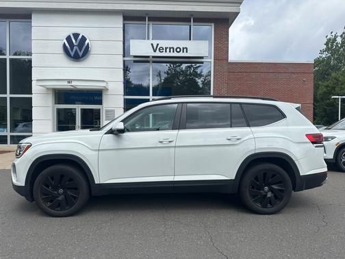 2024 Volkswagen Atlas 2.0T SE