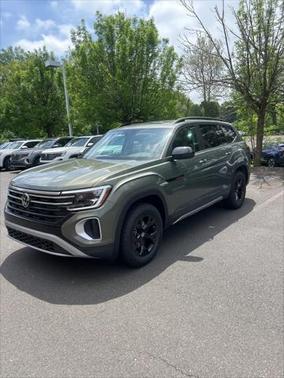 2025 Volkswagen Atlas 2.0T Peak Edition