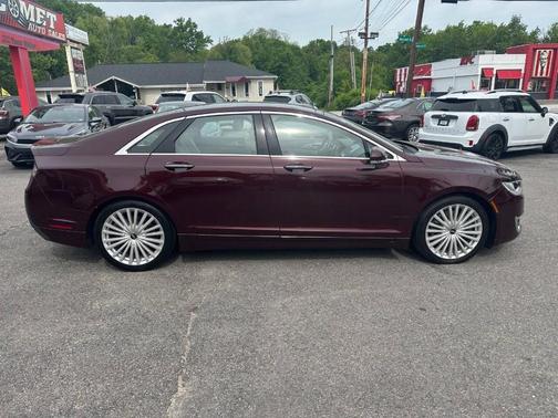 Burgundy Velvet Tinted Clearcoat 2017 Lincoln MKZ Reserve