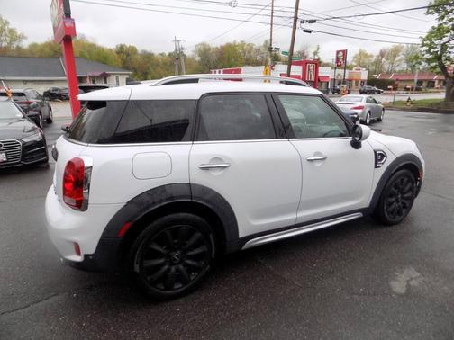 Light White 2020 MINI Countryman Cooper S